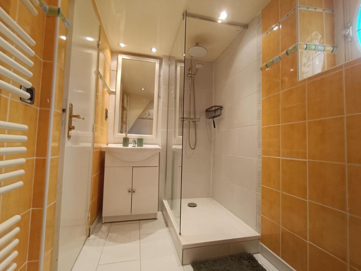Dans Un Ecrin De Verdure Apartment