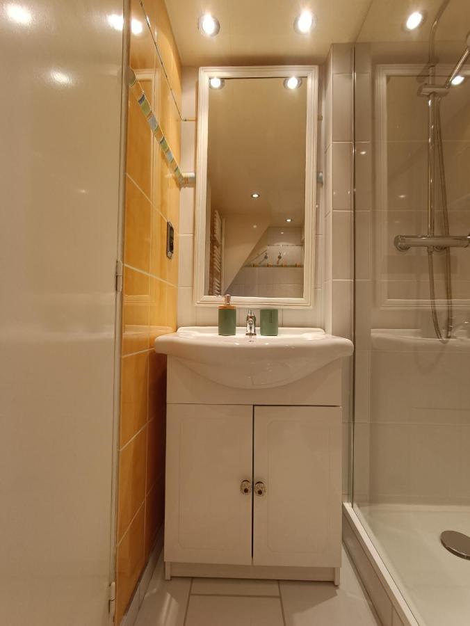 Dans Un Ecrin De Verdure Apartment *