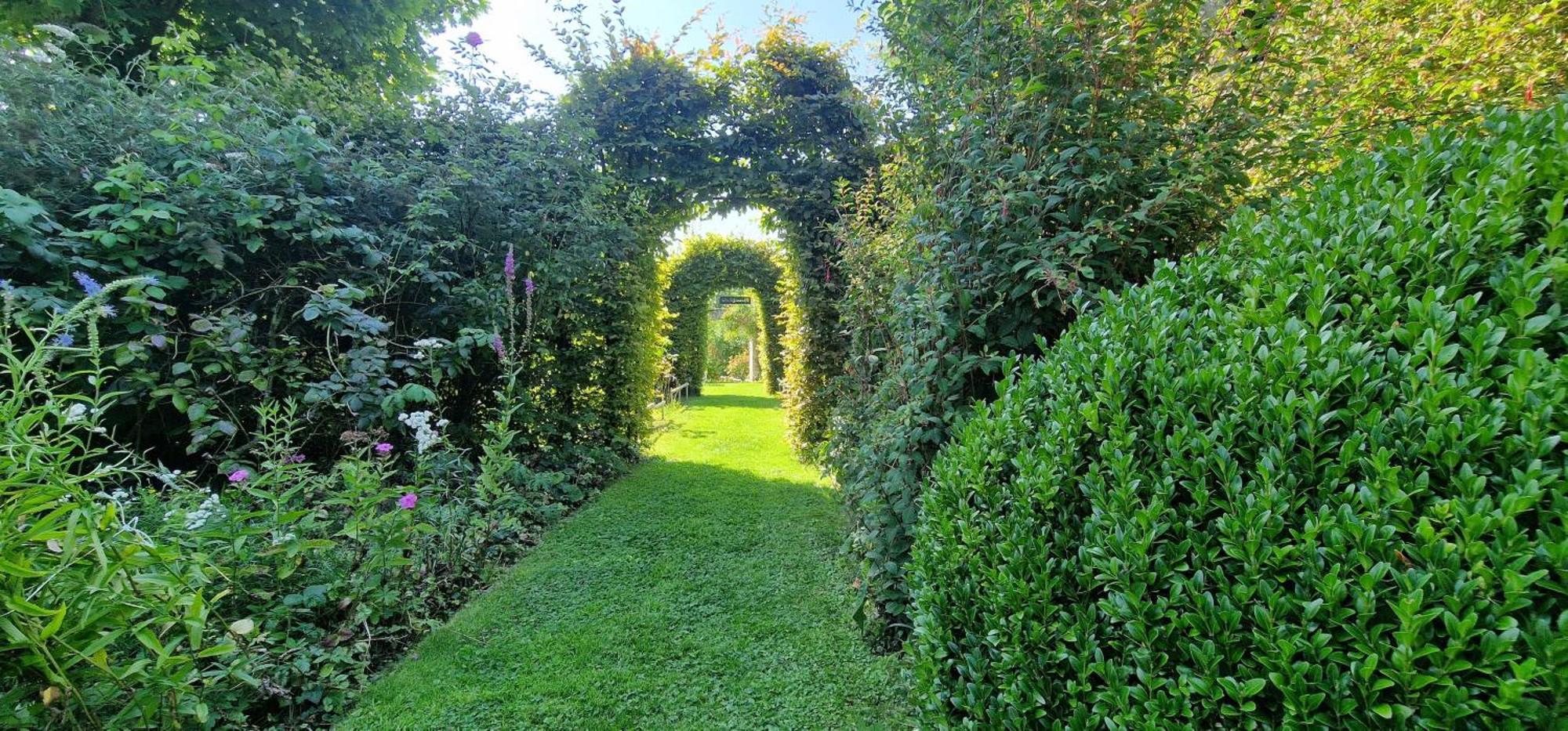 Dans Un Ecrin De Verdure Apartment Le Manoir (Calvados)
